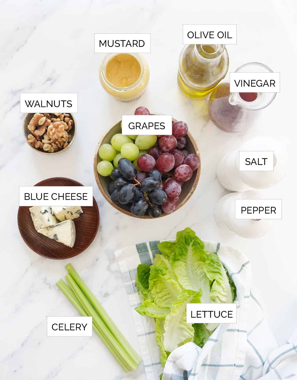 Salad with grapes The clever meal