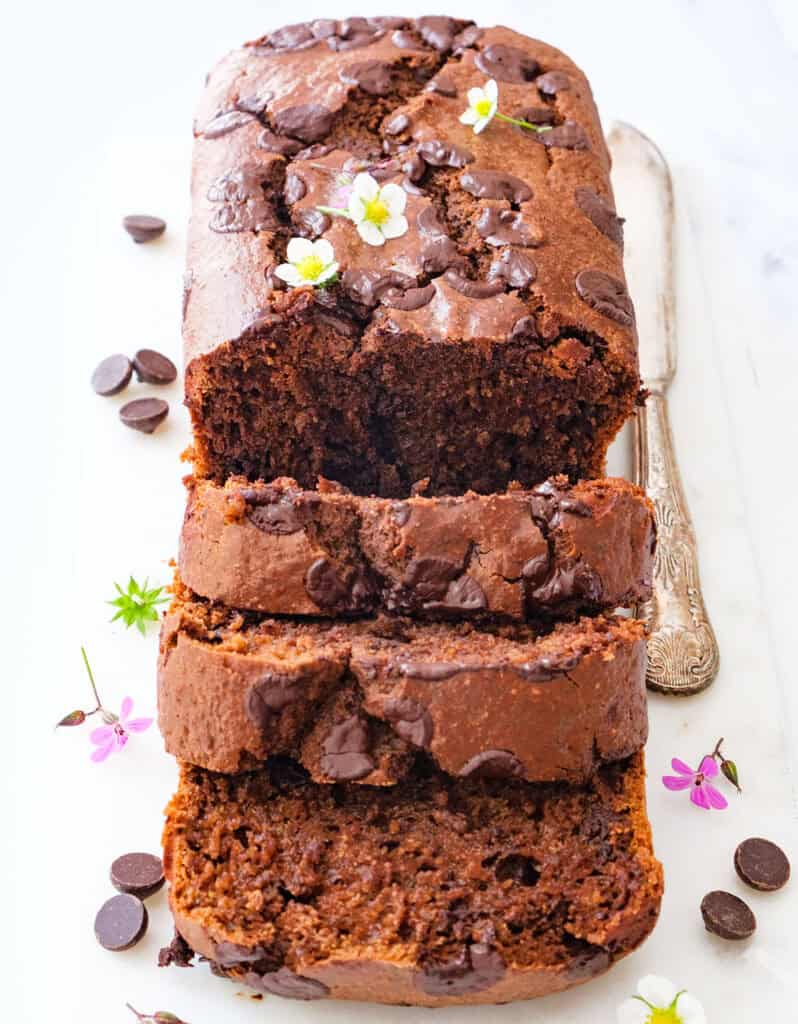 Chocolate chip zucchini bread (Easy!)