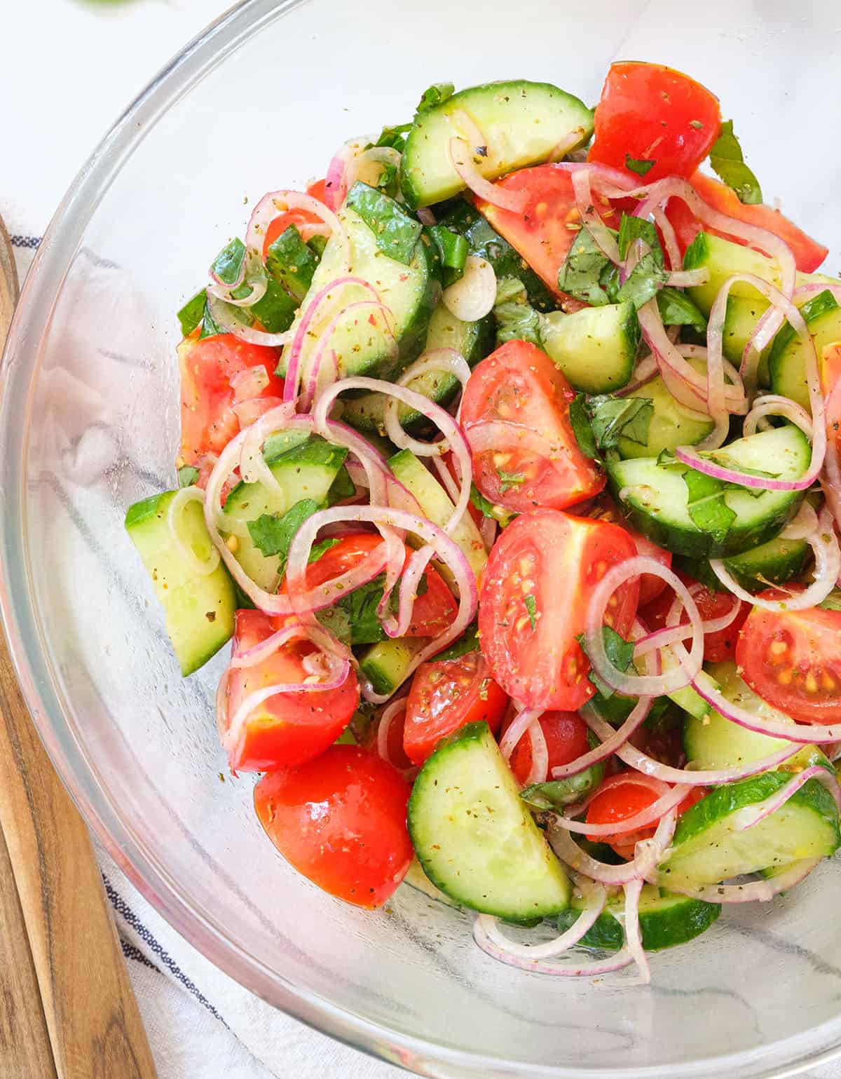 cucumber salad with italian dressing and sour cream Creamy Cucumber Salad (Mizeria)
